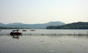 West Lake Hangzhou Tour